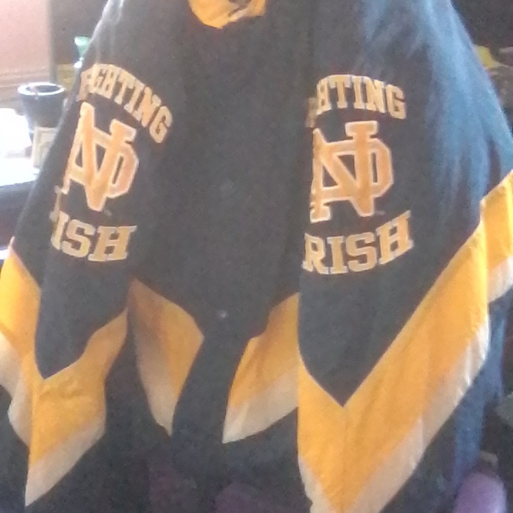 Vintage 2XL starter puffer jacket Notre Dame patches on both sleeves and breast